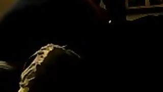 Il marito è al lavoro ed io me la scopo