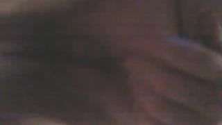 Alla mia amichetta piace giocare con le tette ;)