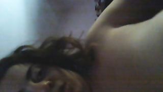 Amichetta gioca con le tette pt. 2