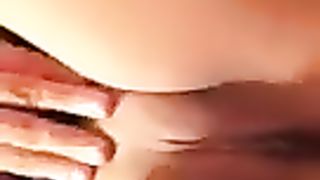 18enne cremonese si spoglia per il fidanzatino