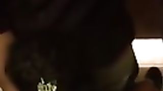 Me lo faccio succhiare nel bagno del bar