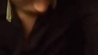 Me lo faccio succhiare nel bagno del bar