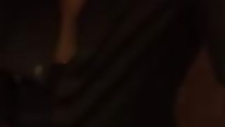 Me lo faccio succhiare nel bagno del bar