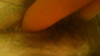 In mancanza di cazzo va bene una carota