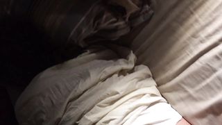 Il culo di mia moglie Claudia che dorme