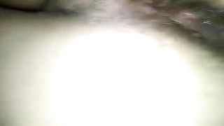 La sodomizzo e le vengo nel culo mentre dorme