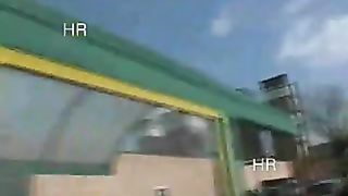 65enne ninfomane sedotta e scopata da 2 giovani