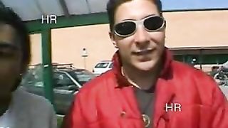 65enne ninfomane sedotta e scopata da 2 giovani