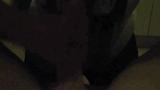 Rosaria mi sbocchina mentre nostro figlio dorme