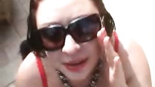 Tu ti alzi ed io LO PRENDO IN BOCCA E LO SUCCHIO !