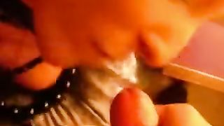 Sonia la puttana romana me lo succhia