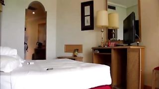 Fa la troia col dipendente del Resort