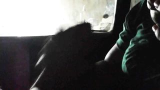 Pompino in auto da amica tettona foggiana