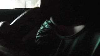 Pompino in auto da amica tettona foggiana