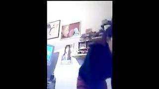 Le mie amiche si cambiano davanti a me