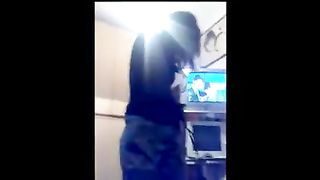 Le mie amiche si cambiano davanti a me