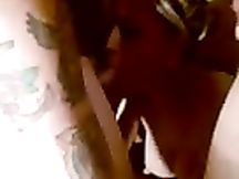 Filmo mia moglie che lo succhia a 3 sconosciuti