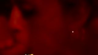 Filmo mia moglie che lo succhia a 3 sconosciuti