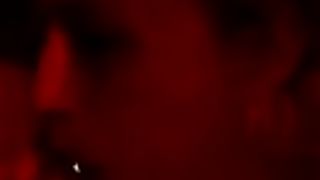 Filmo mia moglie che lo succhia a 3 sconosciuti