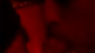 Filmo mia moglie che lo succhia a 3 sconosciuti