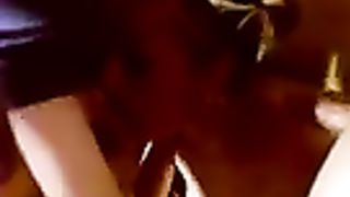 Filmo mia moglie che lo succhia a 3 sconosciuti