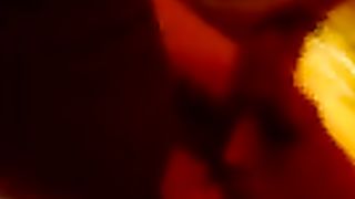 Filmo mia moglie che lo succhia a 3 sconosciuti