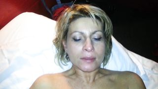 guardate come gode col cazzo mia moglie