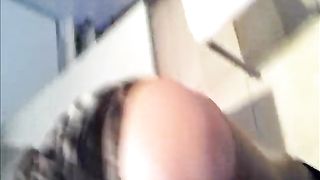 Vuole FARSI CHIAVARE COME UN CAGNA in cucina