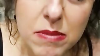 Tesoro MI DAI IL TUO PISCIO DA BERE stasera ?