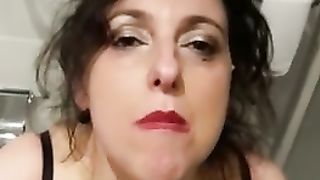 Tesoro MI DAI IL TUO PISCIO DA BERE stasera ?