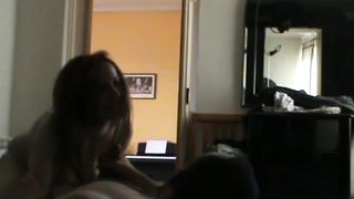 Francy succhia e lecca la sborra