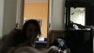 Francy succhia e lecca la sborra