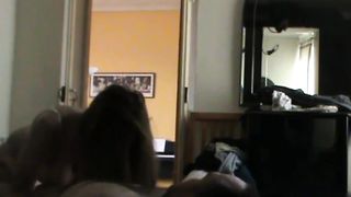 Francy succhia e lecca la sborra