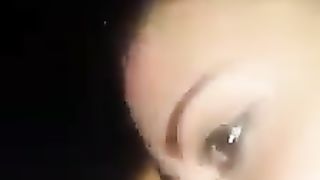 2 cubiste lesbicheggiano in un locale notturno romano