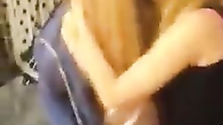 3 amichette 18enni si slinguazzano a vicenda