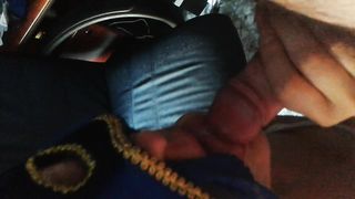 Segretaria ingoia tutto