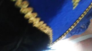 Segretaria ingoia tutto