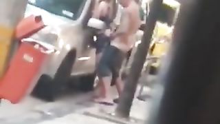 Anteprima del video: Camminando x strada