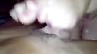 Mi fa esplodere il cazzo coi suoi piedini 2