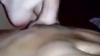 Mi fa esplodere il cazzo coi suoi piedini 2