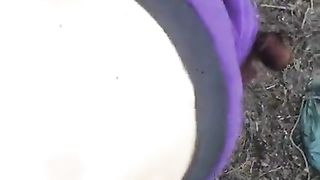 La mia tipa a pecorina in campagna