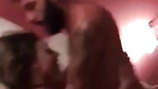 Io e il mio amico ci diamo dentro