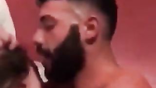 Io e il mio amico ci diamo dentro