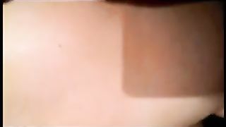 Sveltina nel bagno dell'autogrill