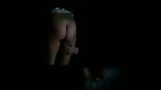 La scopo in camera di suo figlio