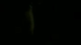 La scopo in camera di suo figlio