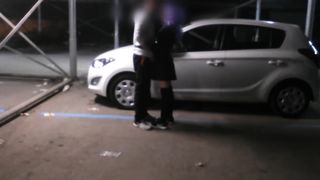 Mi faccio scopare da uno sconosciuto in un parcheggio