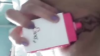 Valentina Nappi si masturba in casa da sola