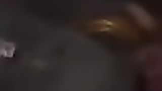 Mia moglie spompina in un bar di Napoli