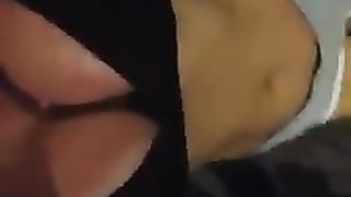 Marilena fa la porca per strada a Pescara